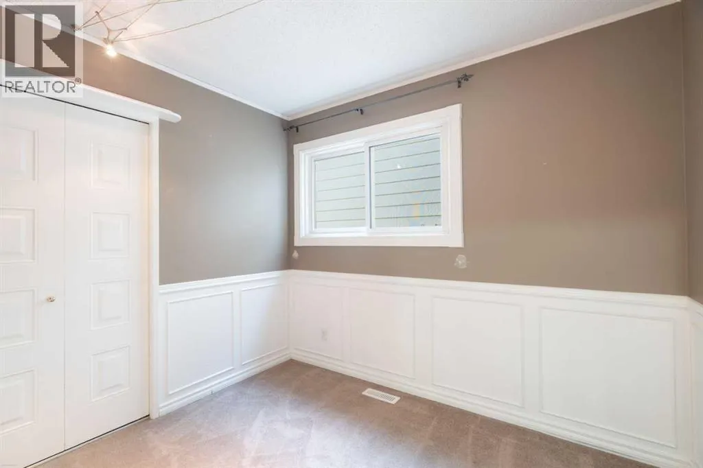 39 Bearberry Crescent NW