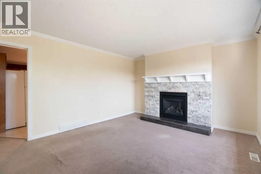 39 Bearberry Crescent NW
