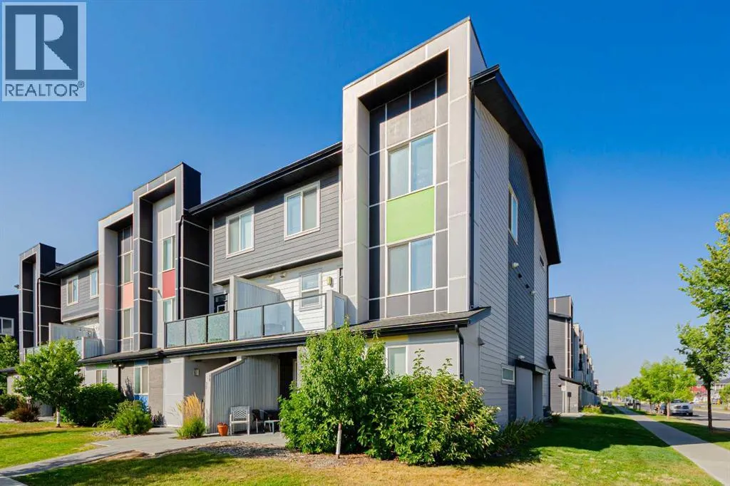 202, 515 Redstone Walk NE