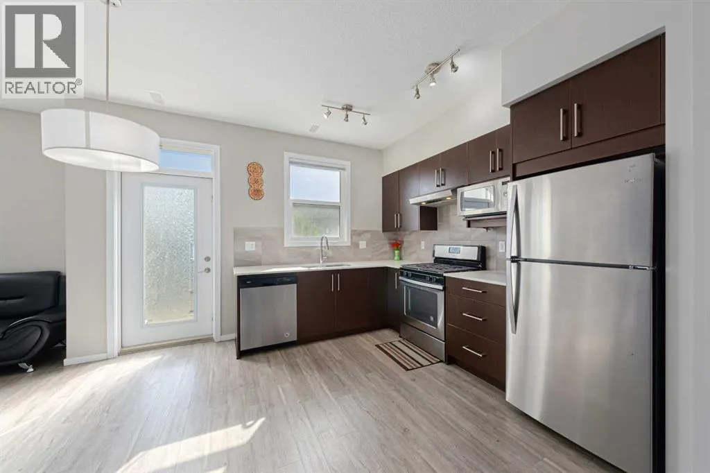 202, 515 Redstone Walk NE