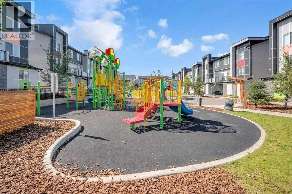 202, 515 Redstone Walk NE