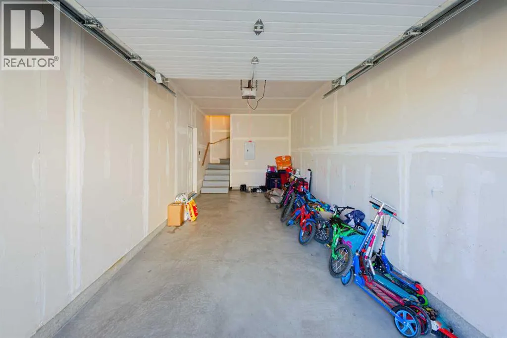 202, 515 Redstone Walk NE