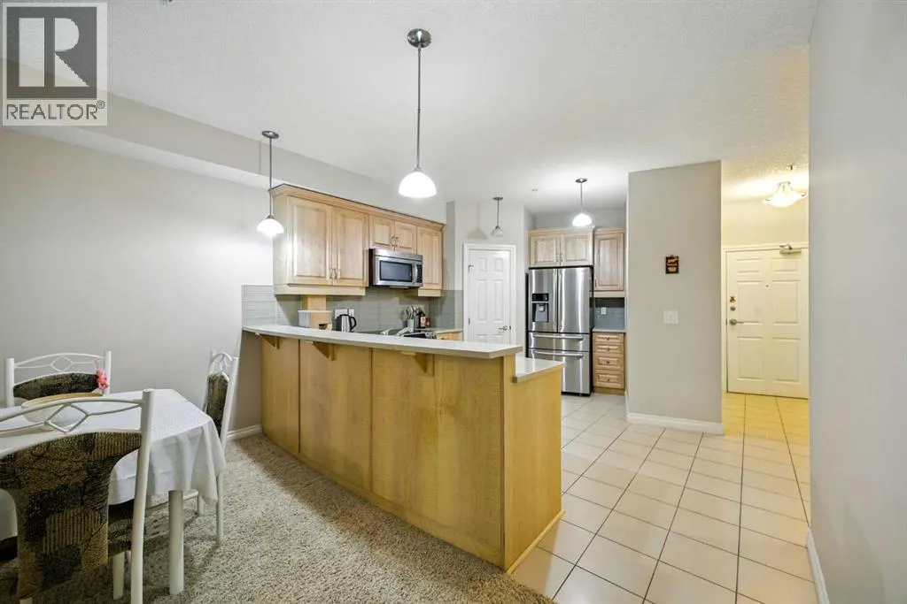8103, 14 Hemlock Crescent SW