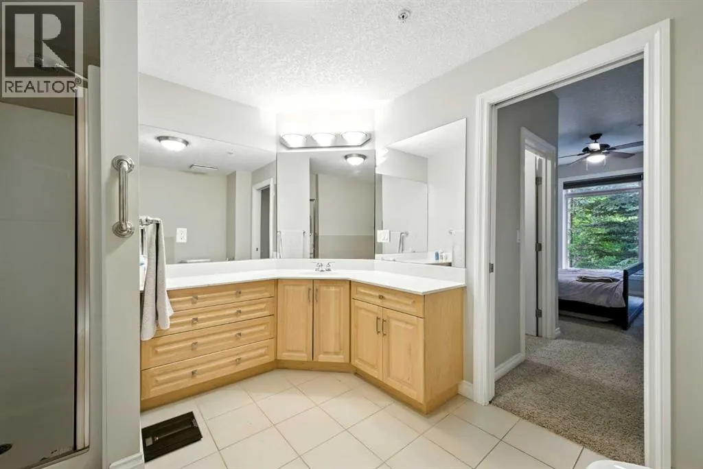 8103, 14 Hemlock Crescent SW