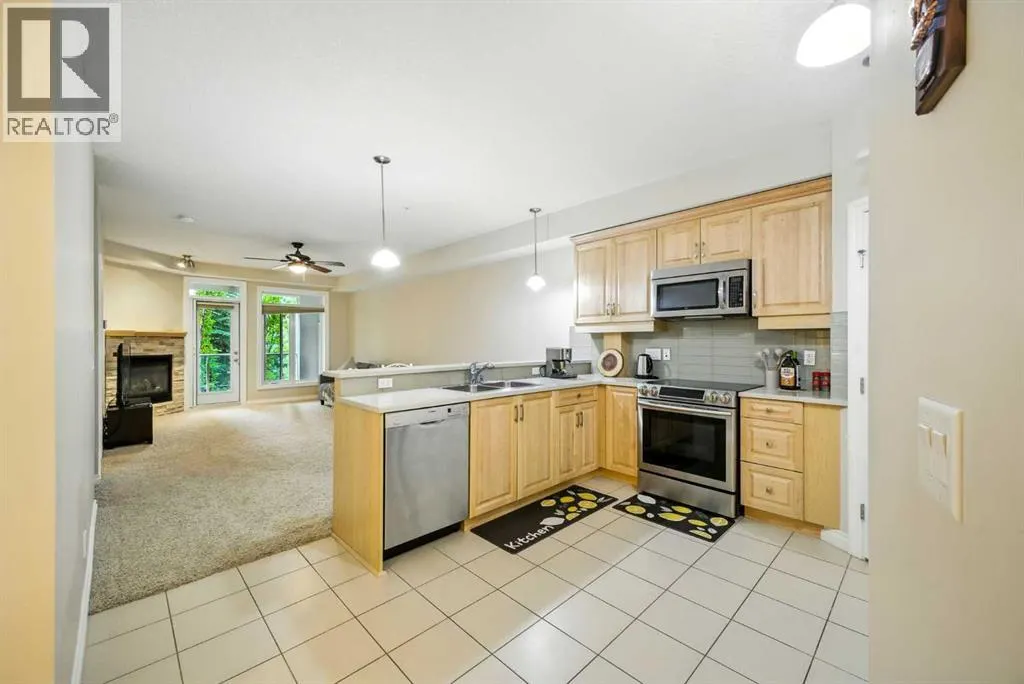 8103, 14 Hemlock Crescent SW