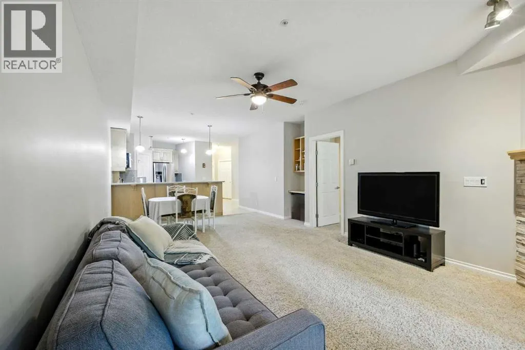 8103, 14 Hemlock Crescent SW