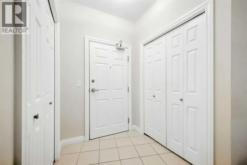 8103, 14 Hemlock Crescent SW