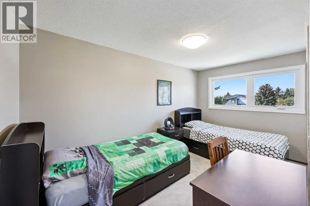 76, 5400 Dalhousie Drive NW