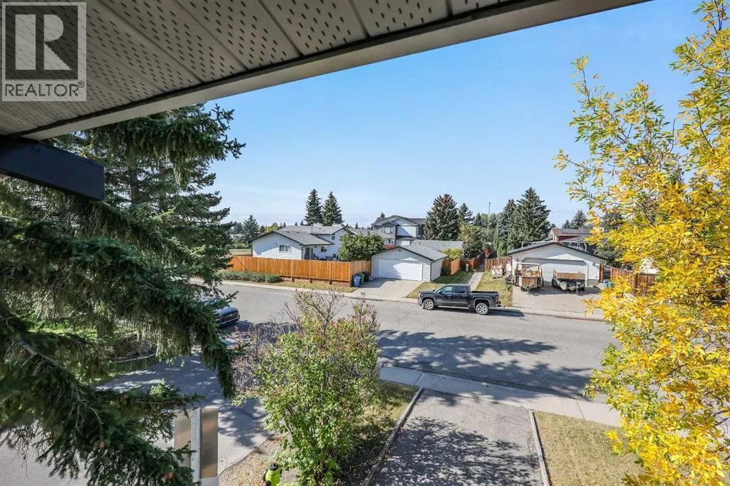 76, 5400 Dalhousie Drive NW