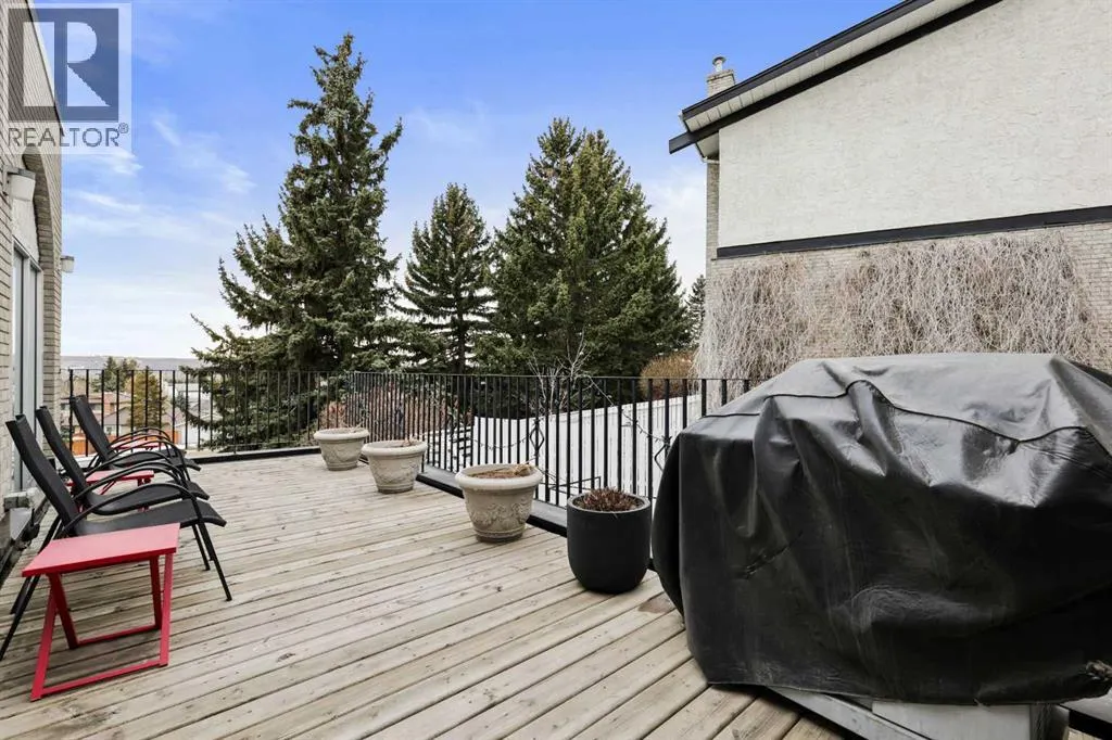 76, 5400 Dalhousie Drive NW