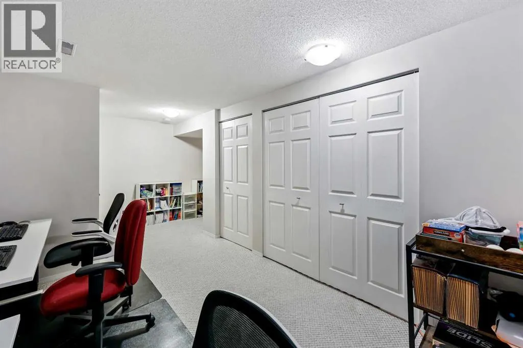 76, 5400 Dalhousie Drive NW
