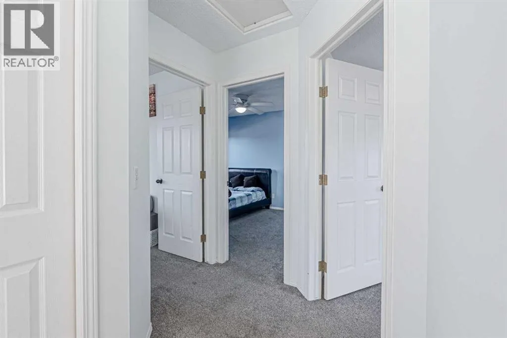 83 Martha's Close NE