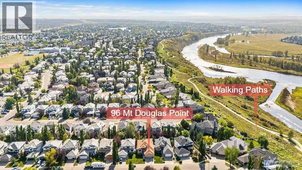 96 Mt Douglas Point SE