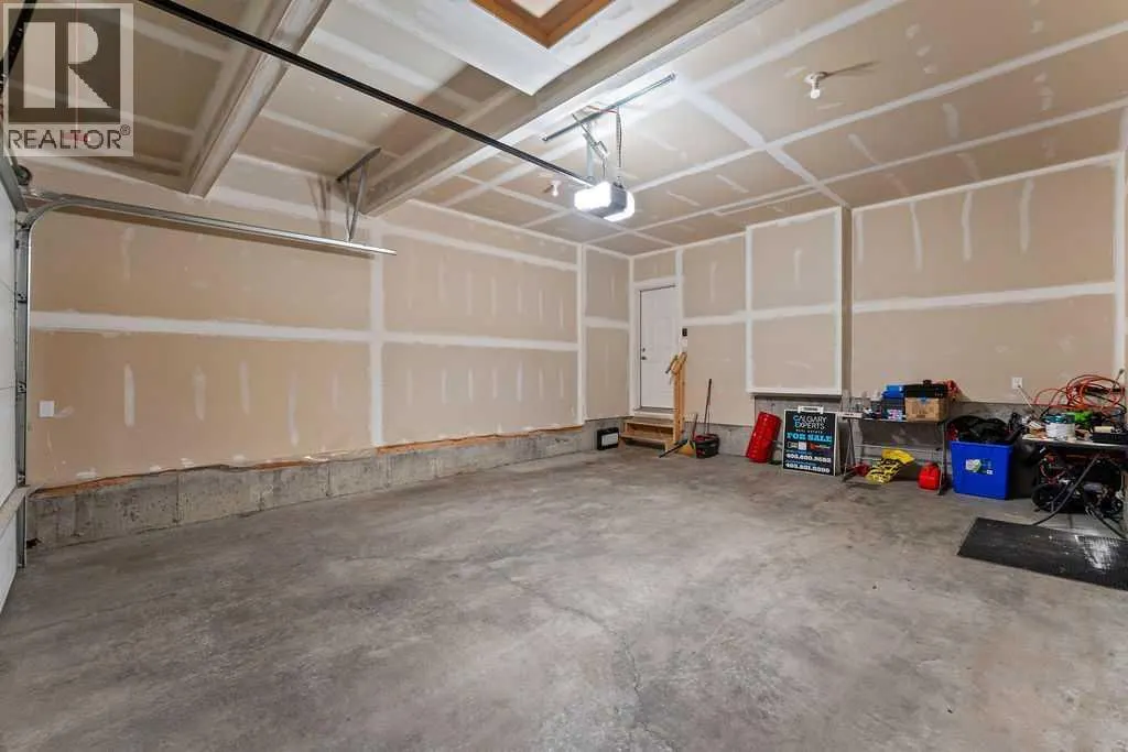 59 Howse Manor NE