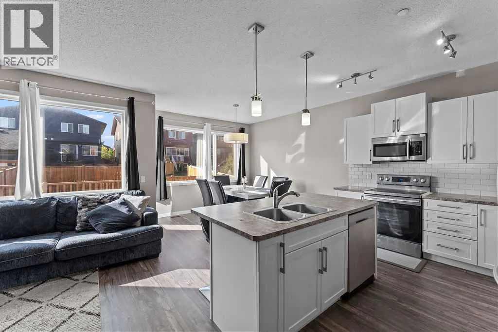 59 Howse Manor NE