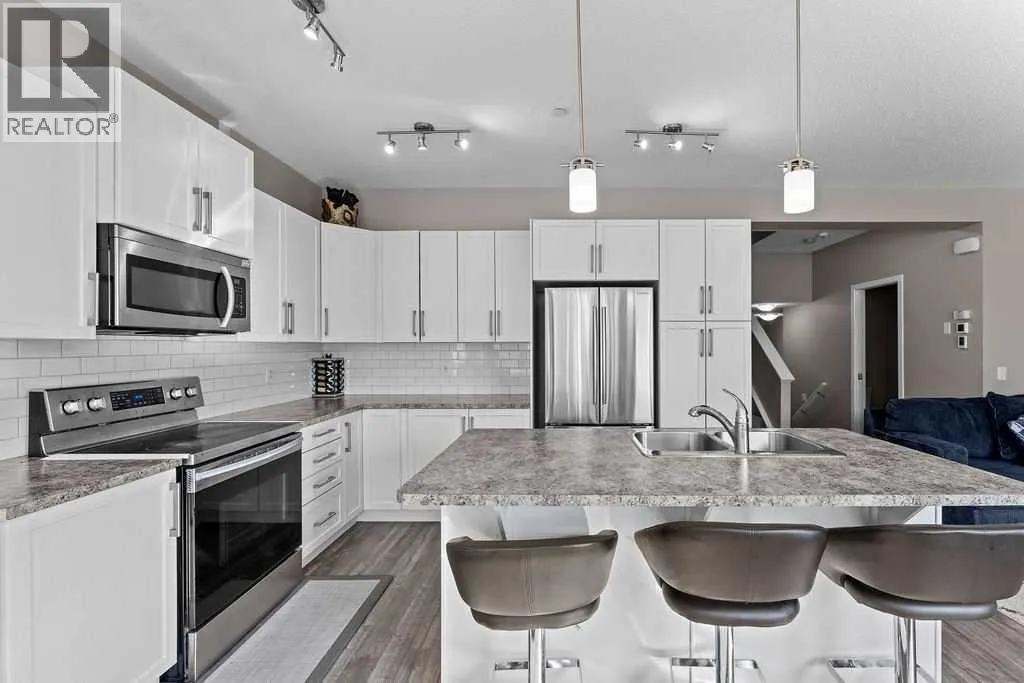 59 Howse Manor NE
