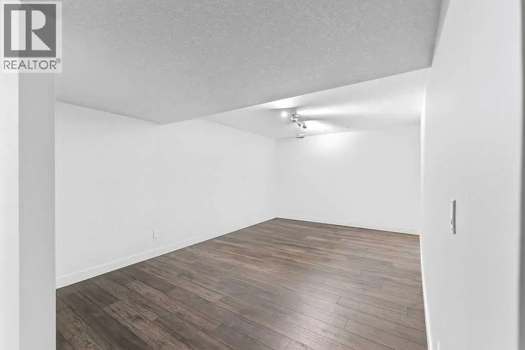 59 Howse Manor NE