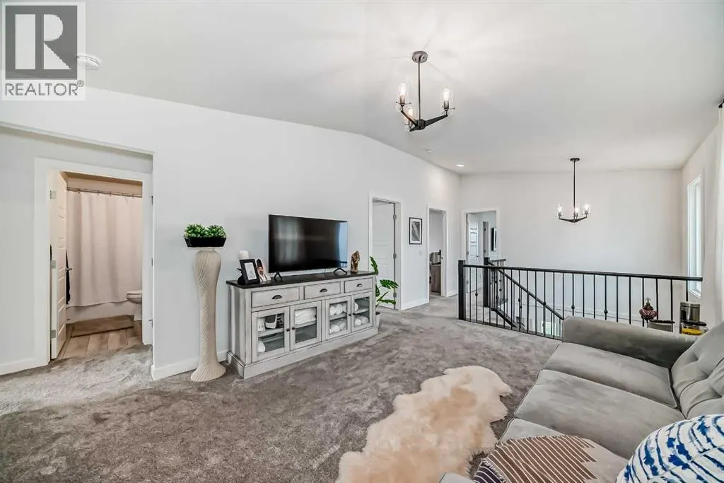 171 Red Sky Crescent NE
