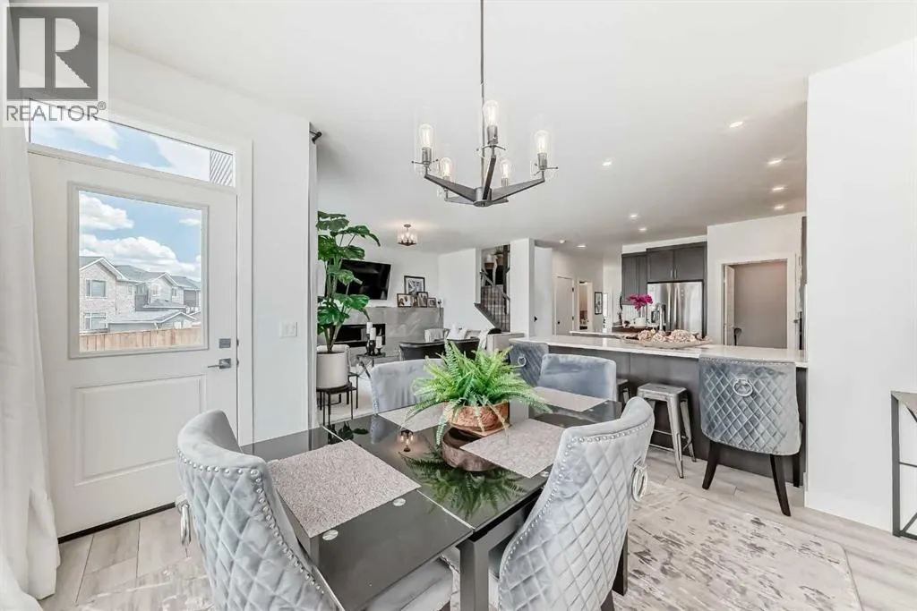 171 Red Sky Crescent NE