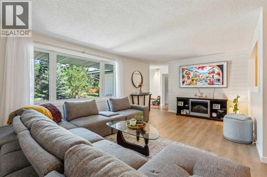 343 Canterbury Drive SW