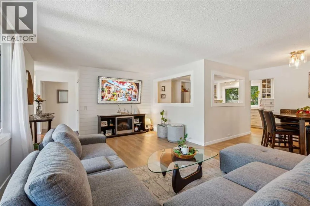 343 Canterbury Drive SW