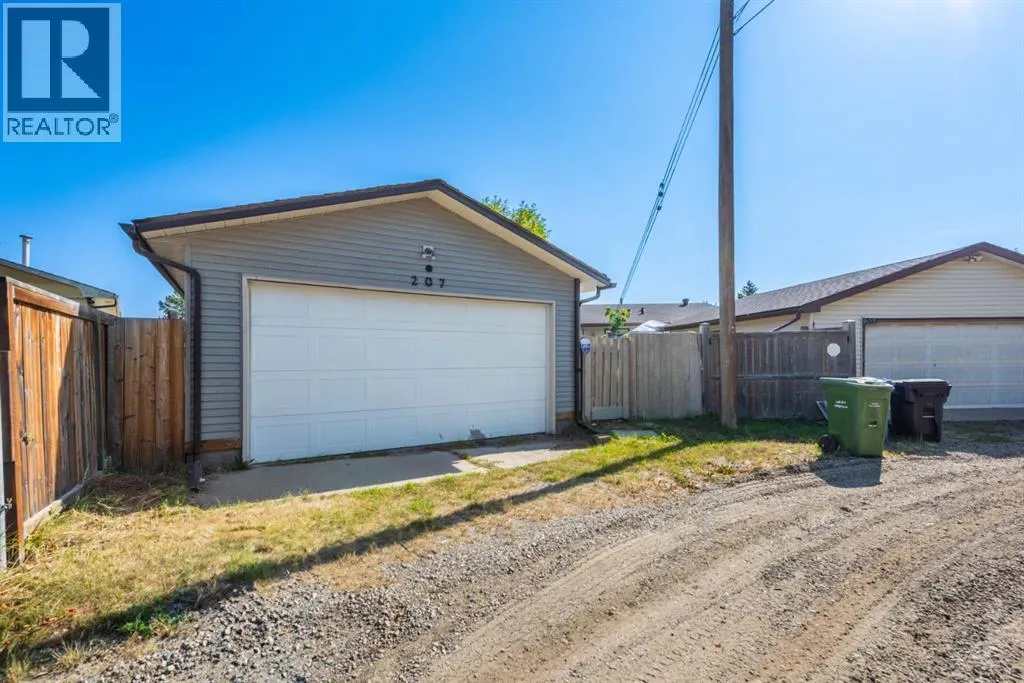 207 Fallswater Road NE