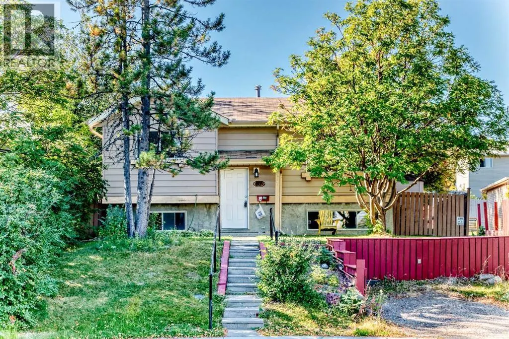 51 Macewan Park Way NW