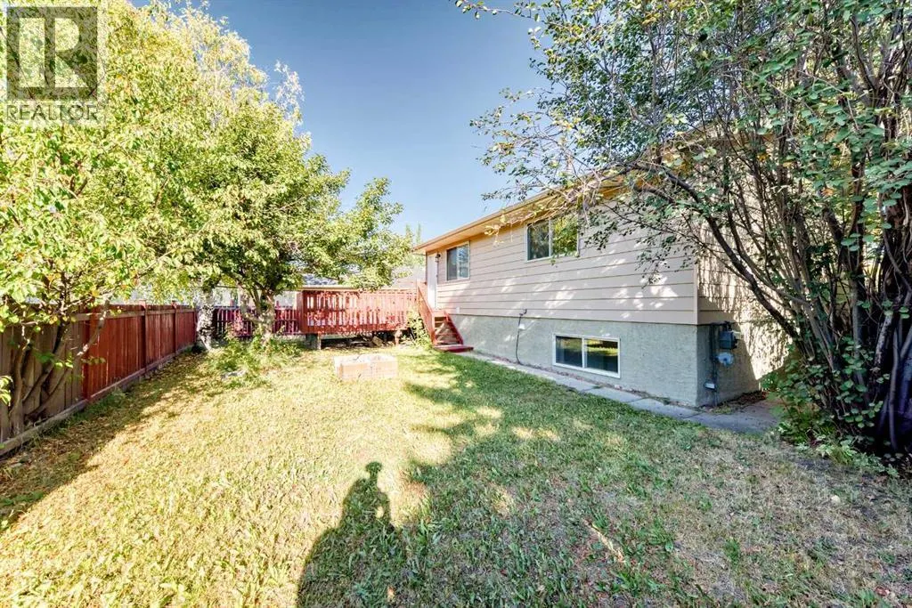51 Macewan Park Way NW