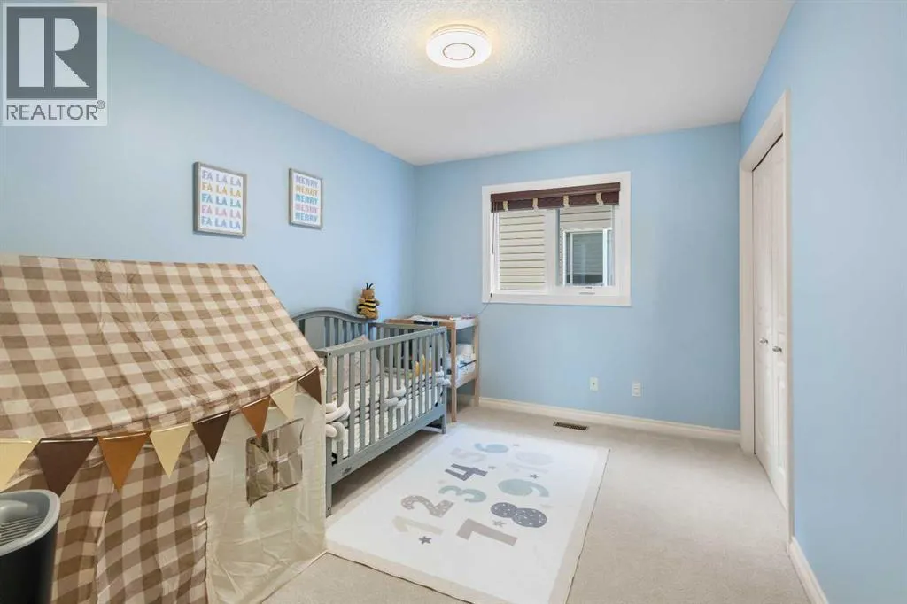 36 Aspen Hills Close SW