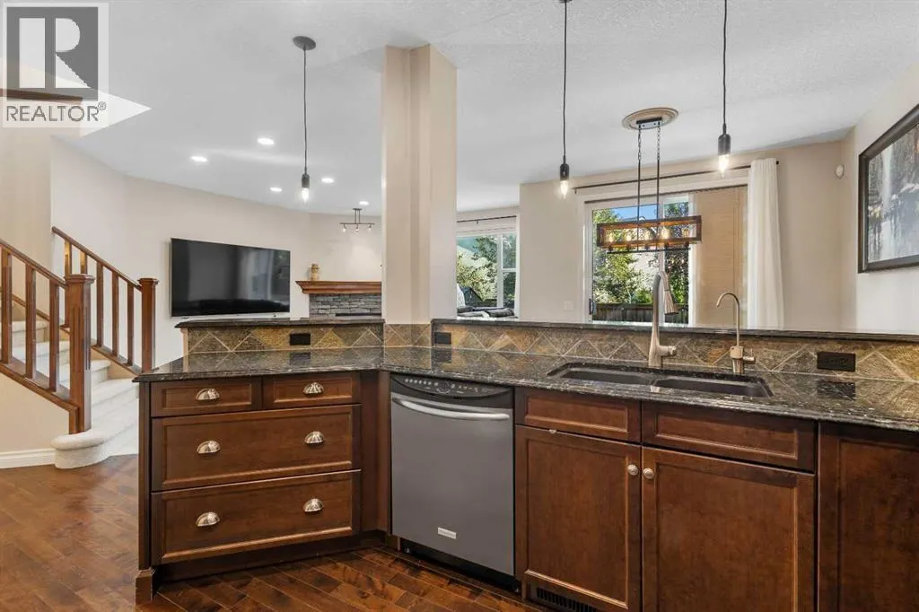 36 Aspen Hills Close SW