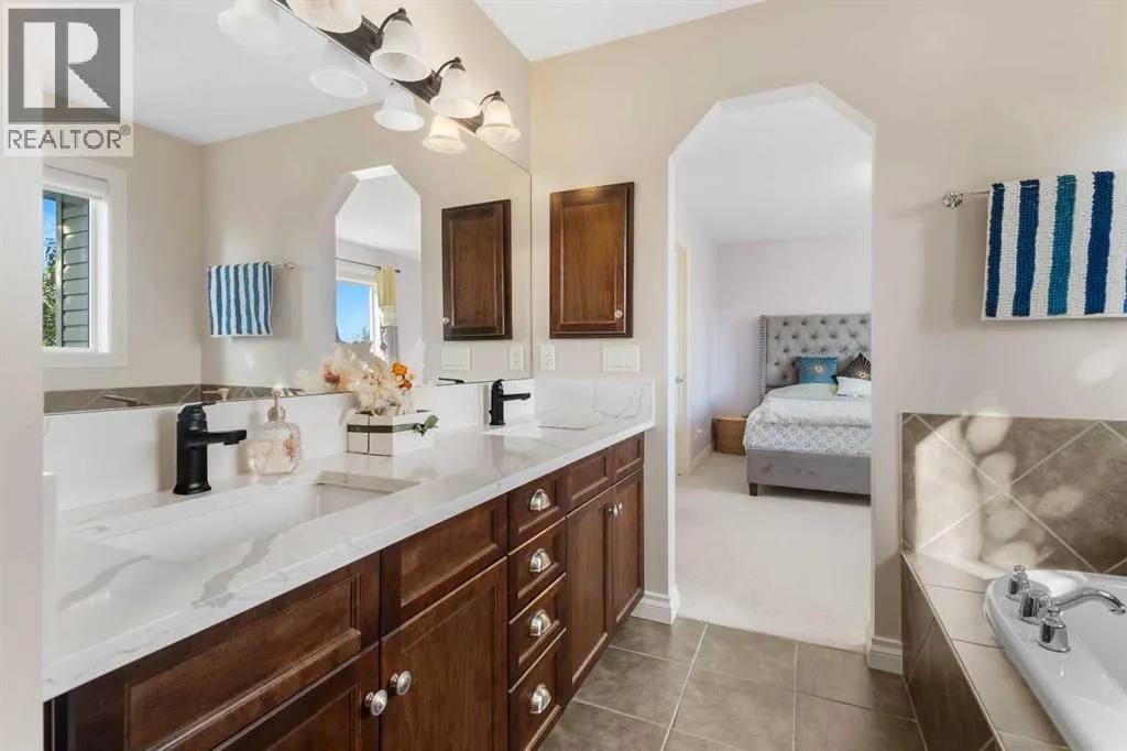 36 Aspen Hills Close SW