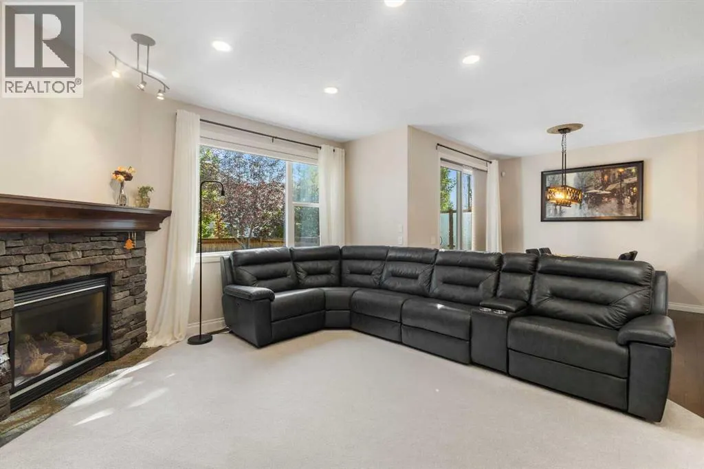 36 Aspen Hills Close SW
