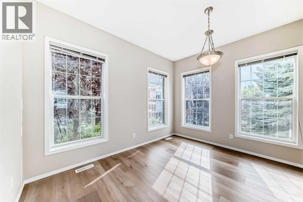 84 Inverness Square SE