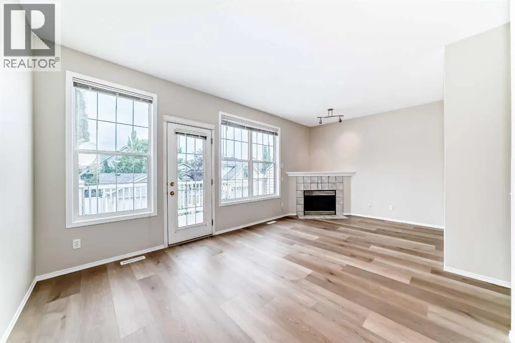 84 Inverness Square SE