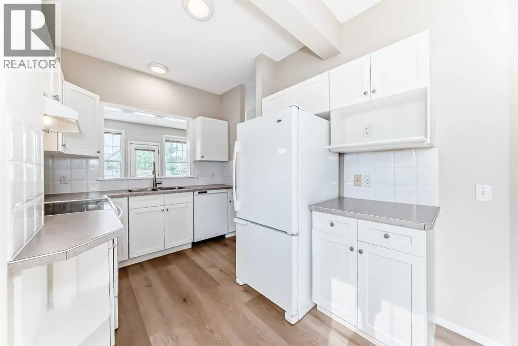 84 Inverness Square SE