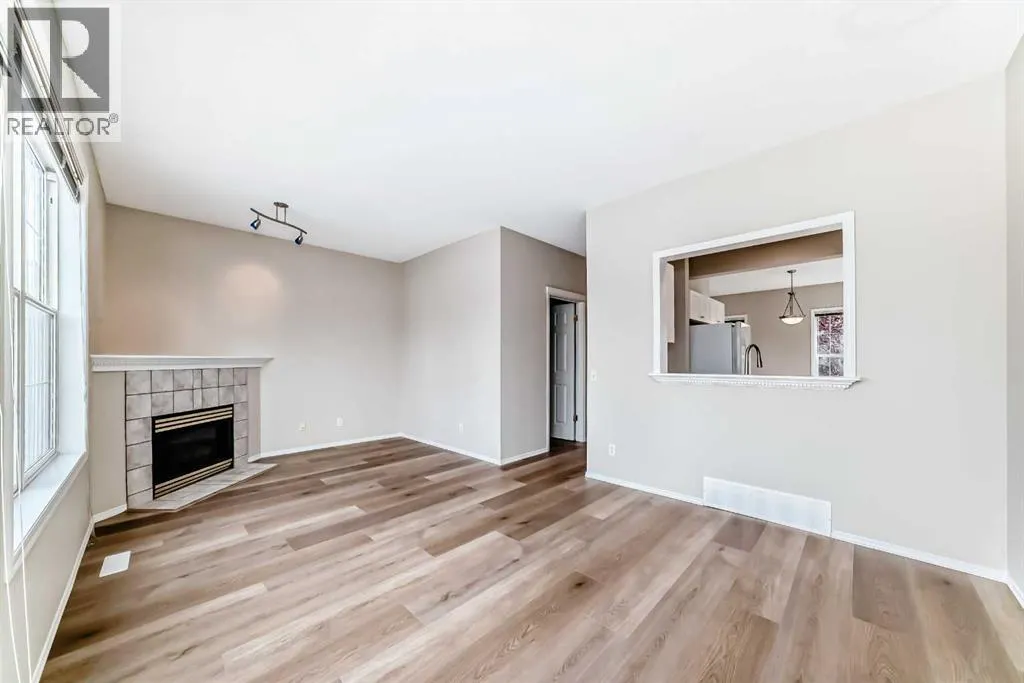 84 Inverness Square SE