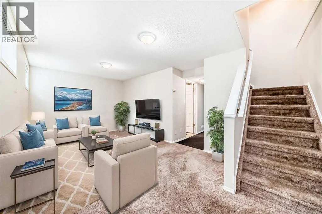 84 Inverness Square SE