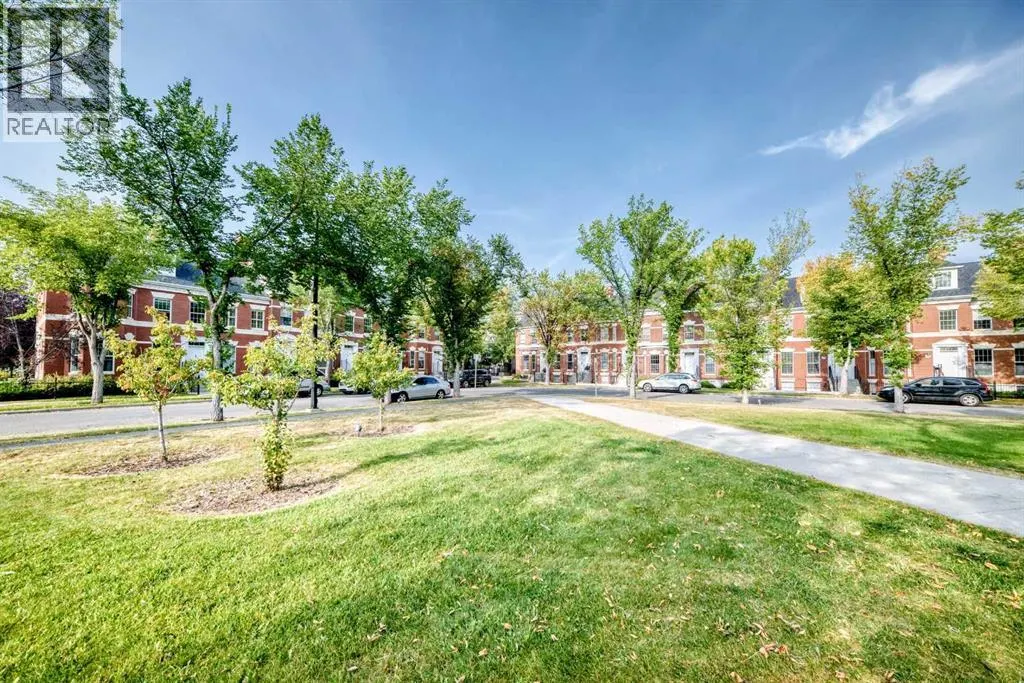 84 Inverness Square SE