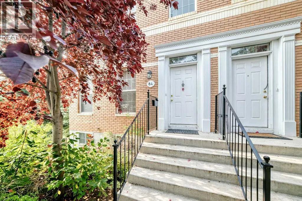 84 Inverness Square SE