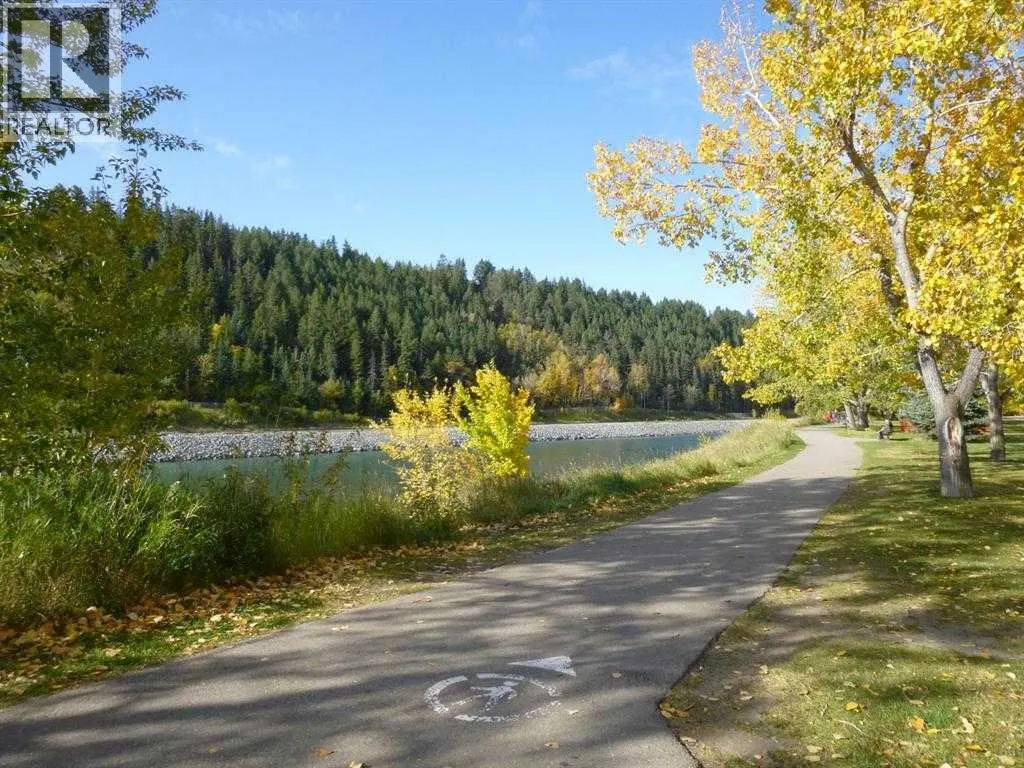 208, 145 POINT Drive