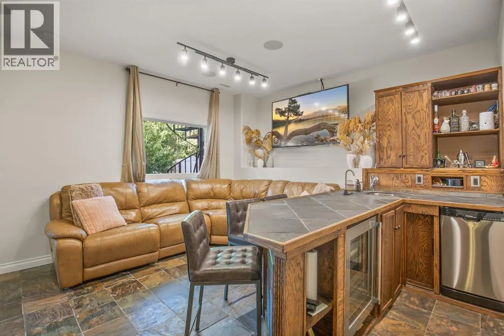 44 Isbister Close