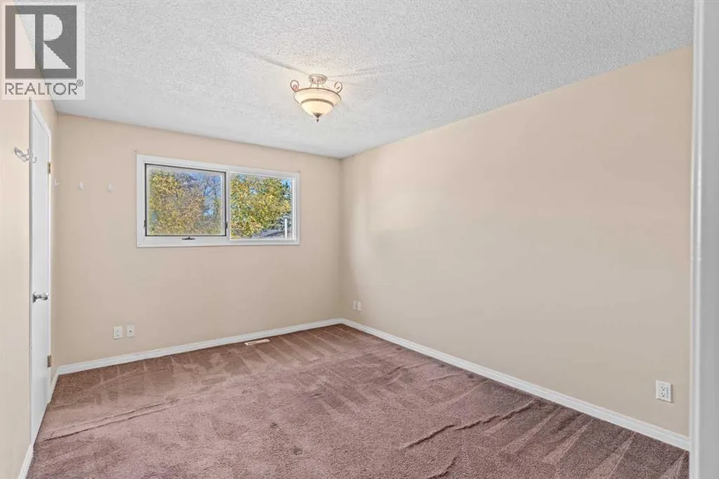 212 Queen Anne Road SE