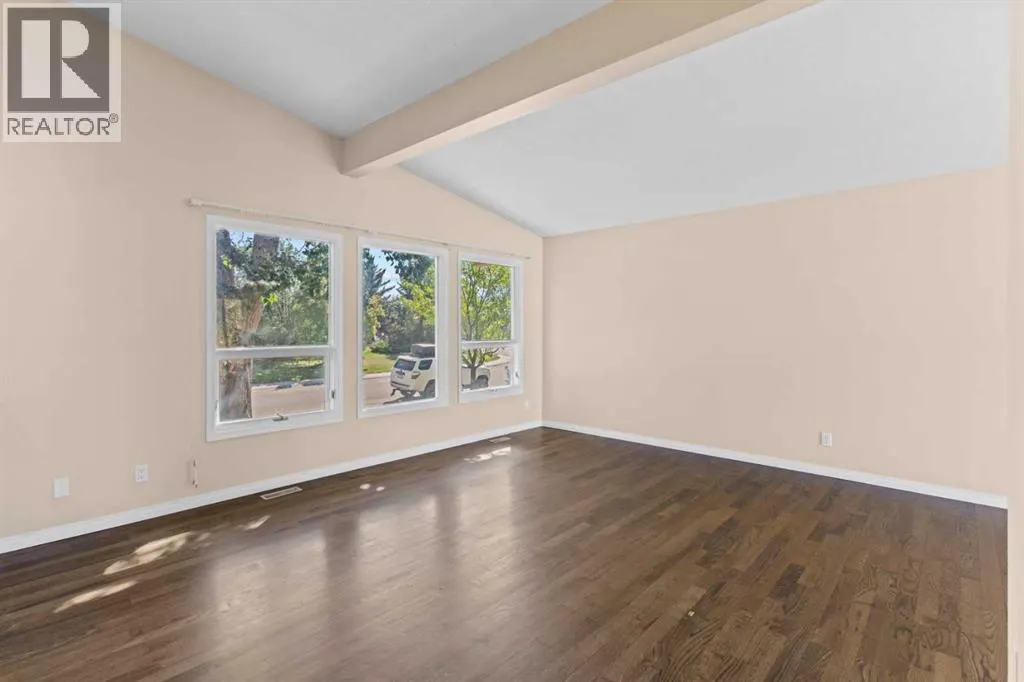212 Queen Anne Road SE