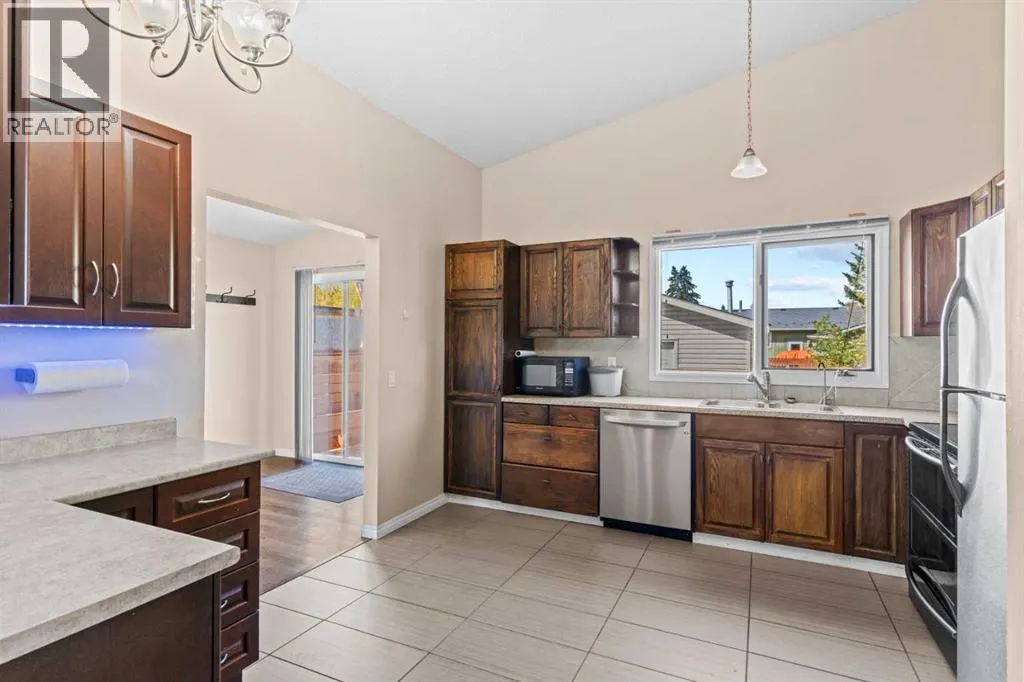 212 Queen Anne Road SE