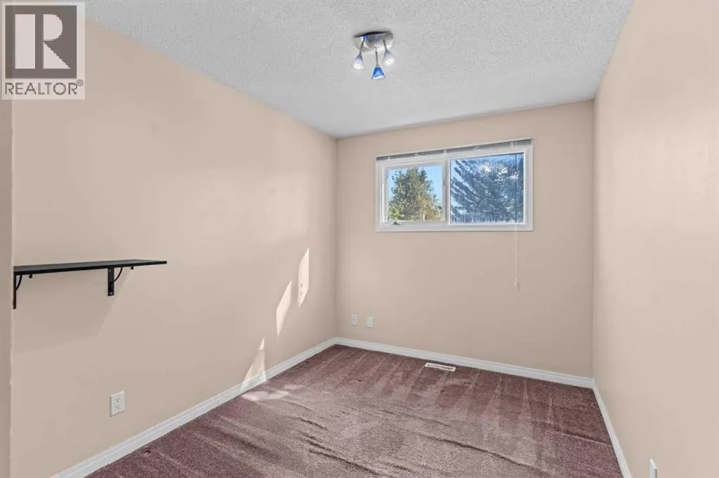 212 Queen Anne Road SE