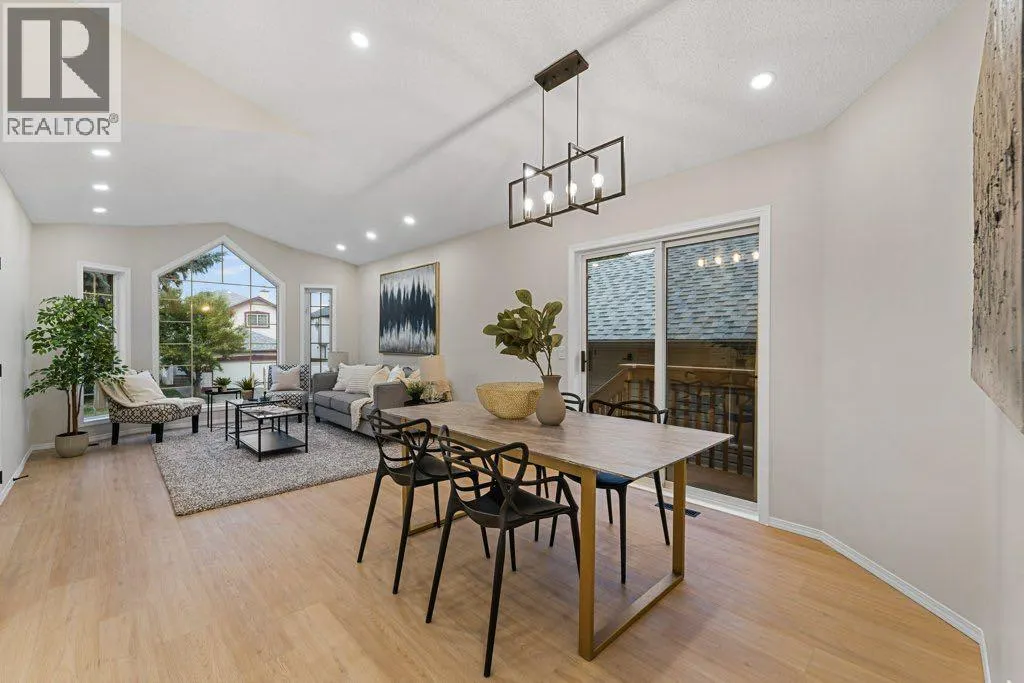 74 Anaheim Circle NE