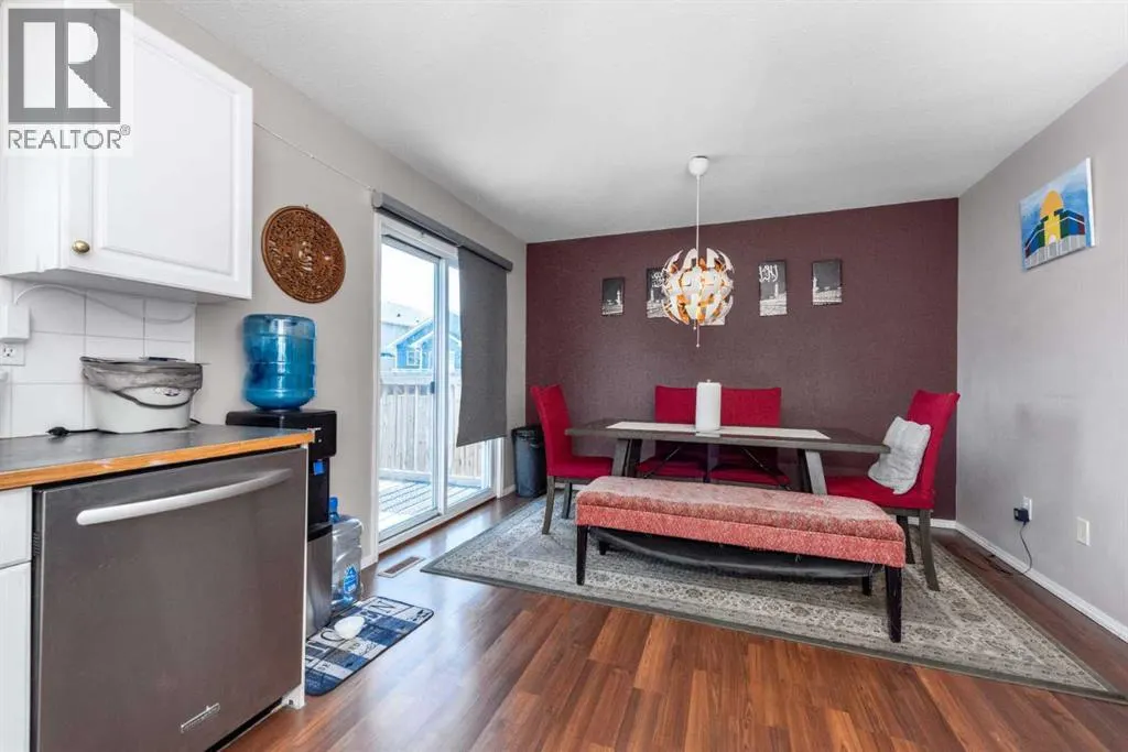 10 Tarawood Lane NE