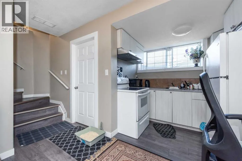 10 Tarawood Lane NE
