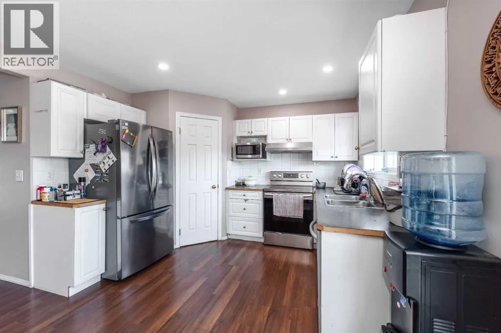 10 Tarawood Lane NE