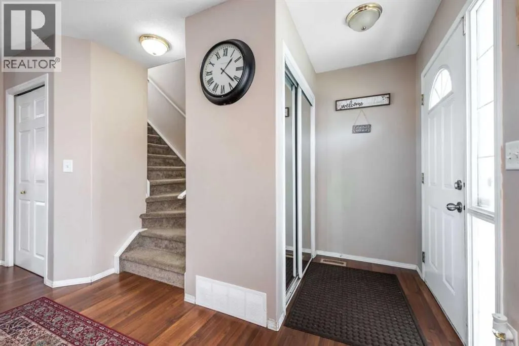 10 Tarawood Lane NE